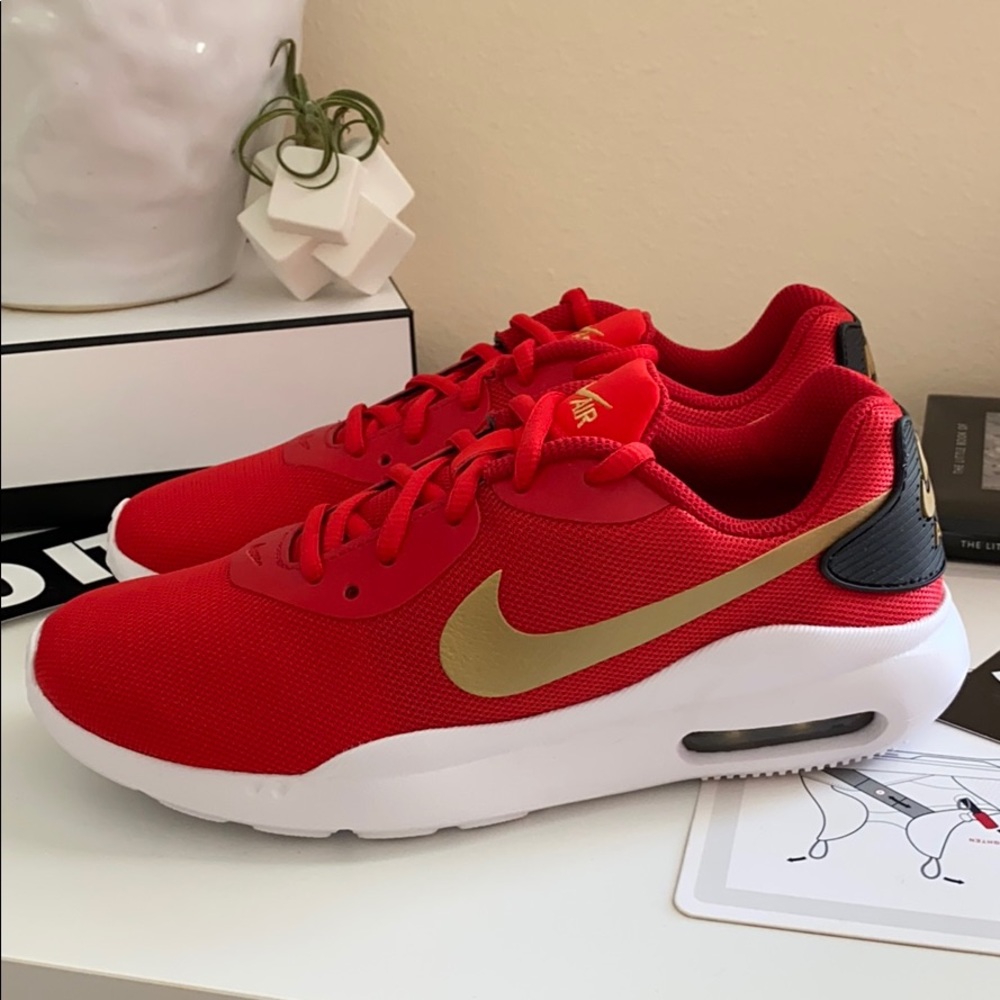 NEW Nike Air Max Oketo red sneakers running shoes - Picture 3 of 8